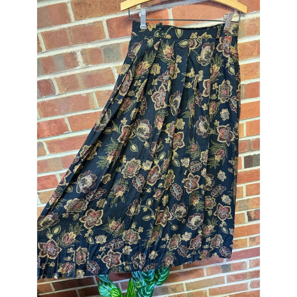 Sag Harbor Dark Floral Skirt Boho Cottagecore Small